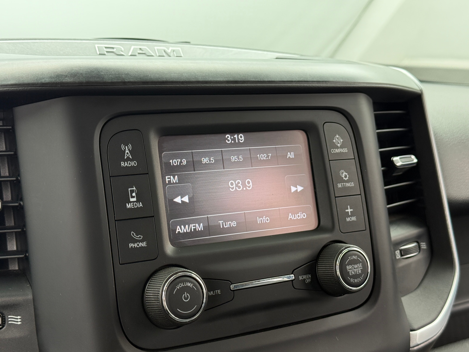 Thumbnail: 2020 RAM 1500 - 4