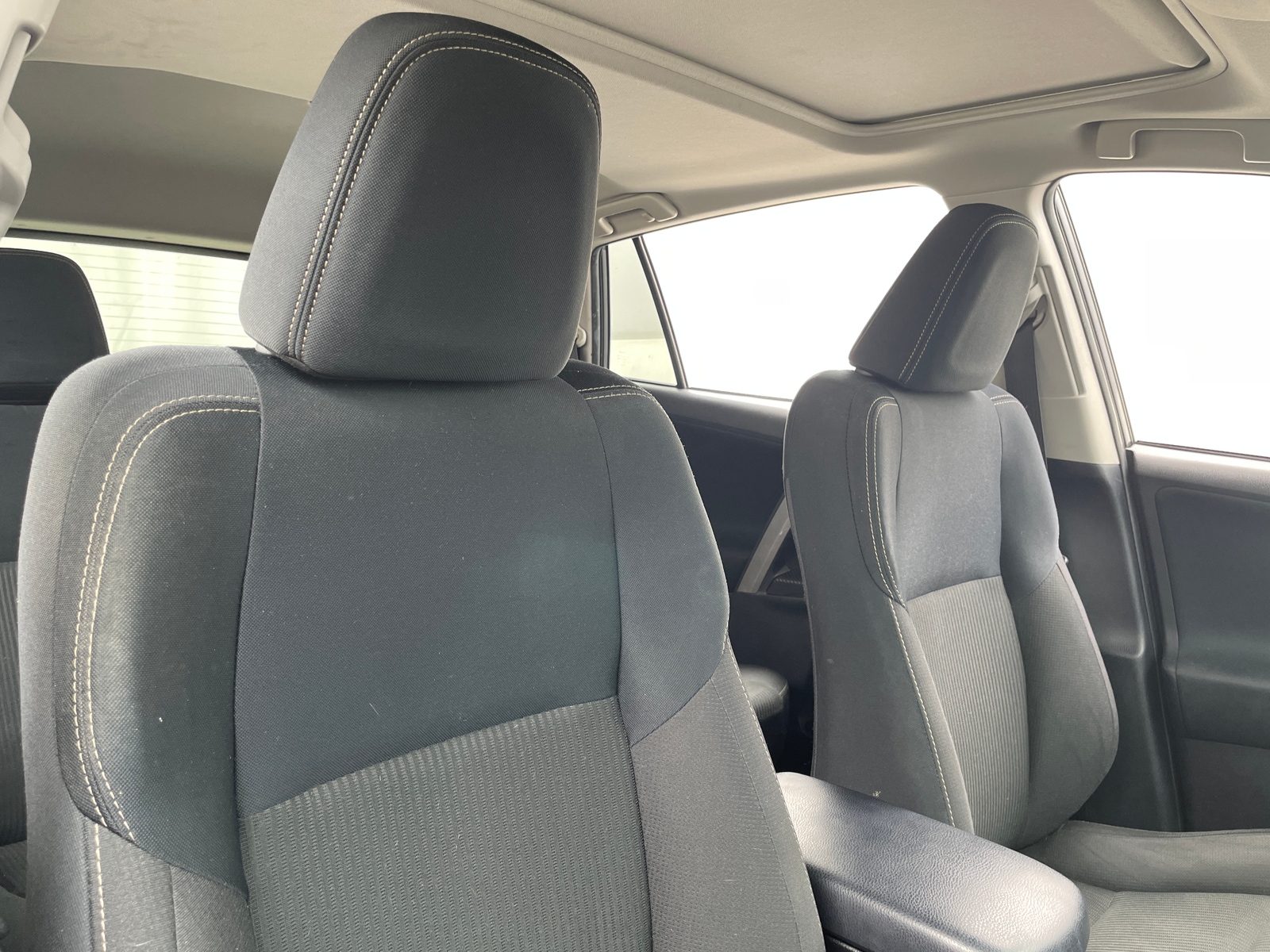 Thumbnail: 2015 Toyota RAV4 - 2