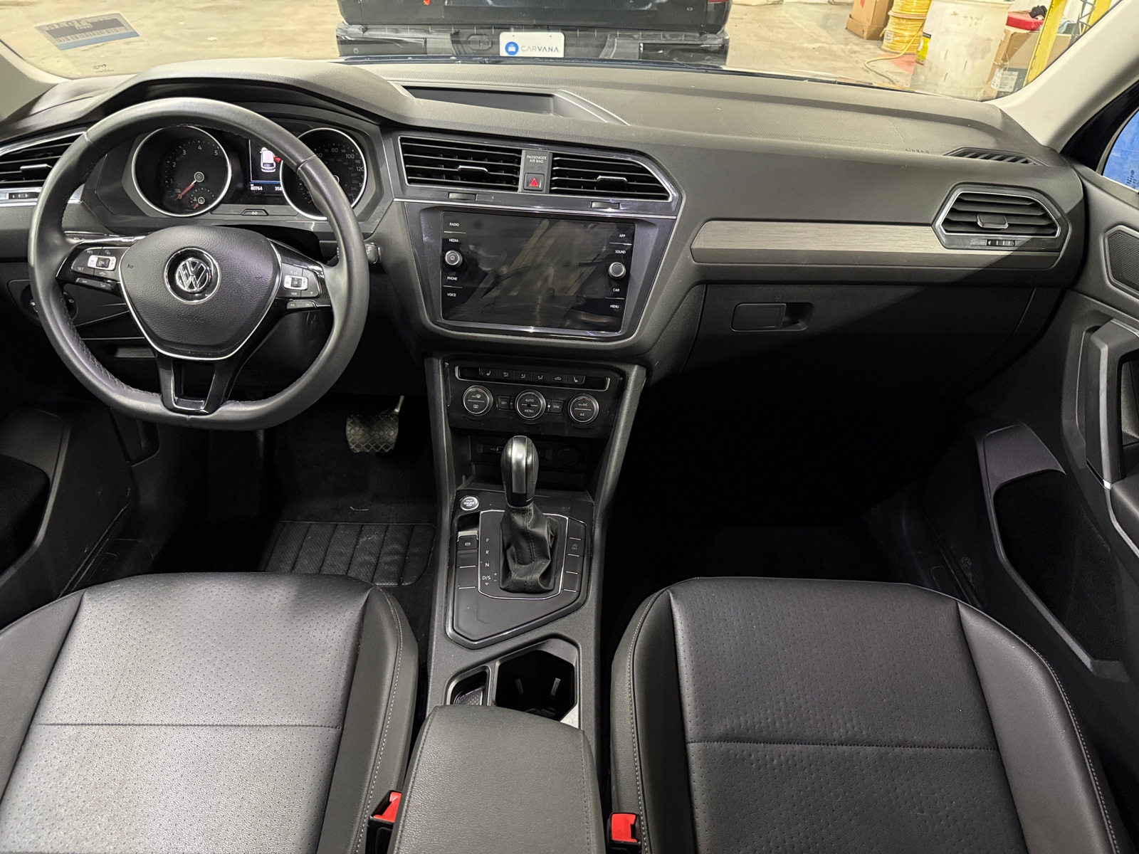 Thumbnail: 2020 Volkswagen Tiguan - 2