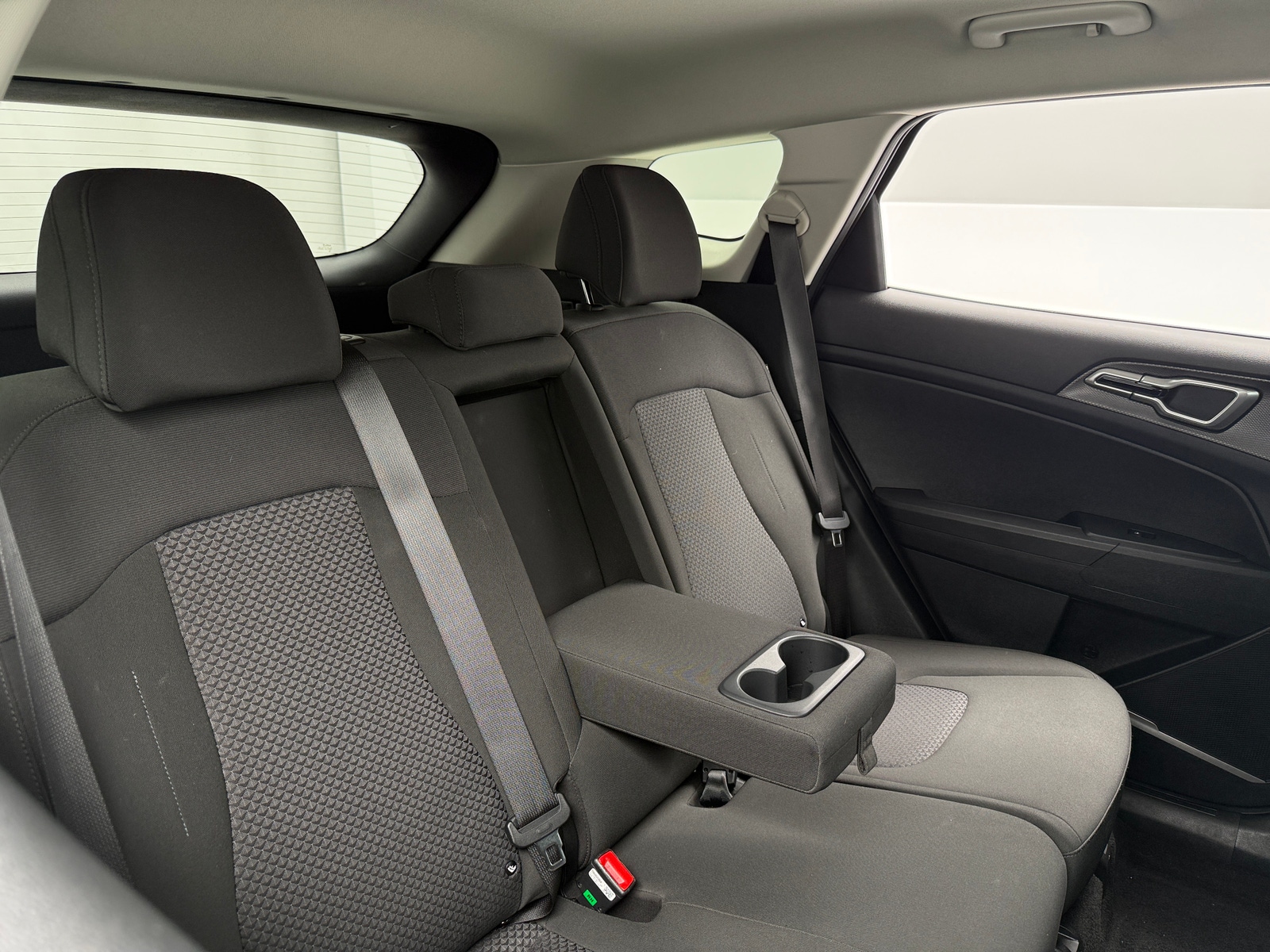 Thumbnail: 2025 Kia Sportage - 6