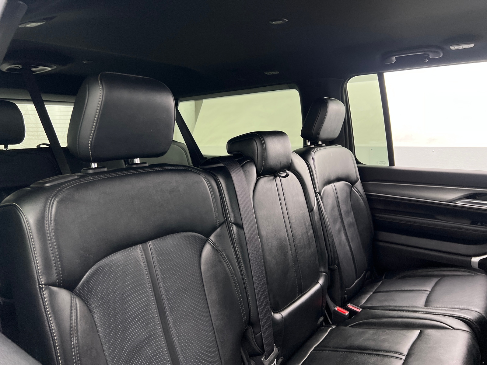 Thumbnail: 2025 Jeep Wagoneer - 5