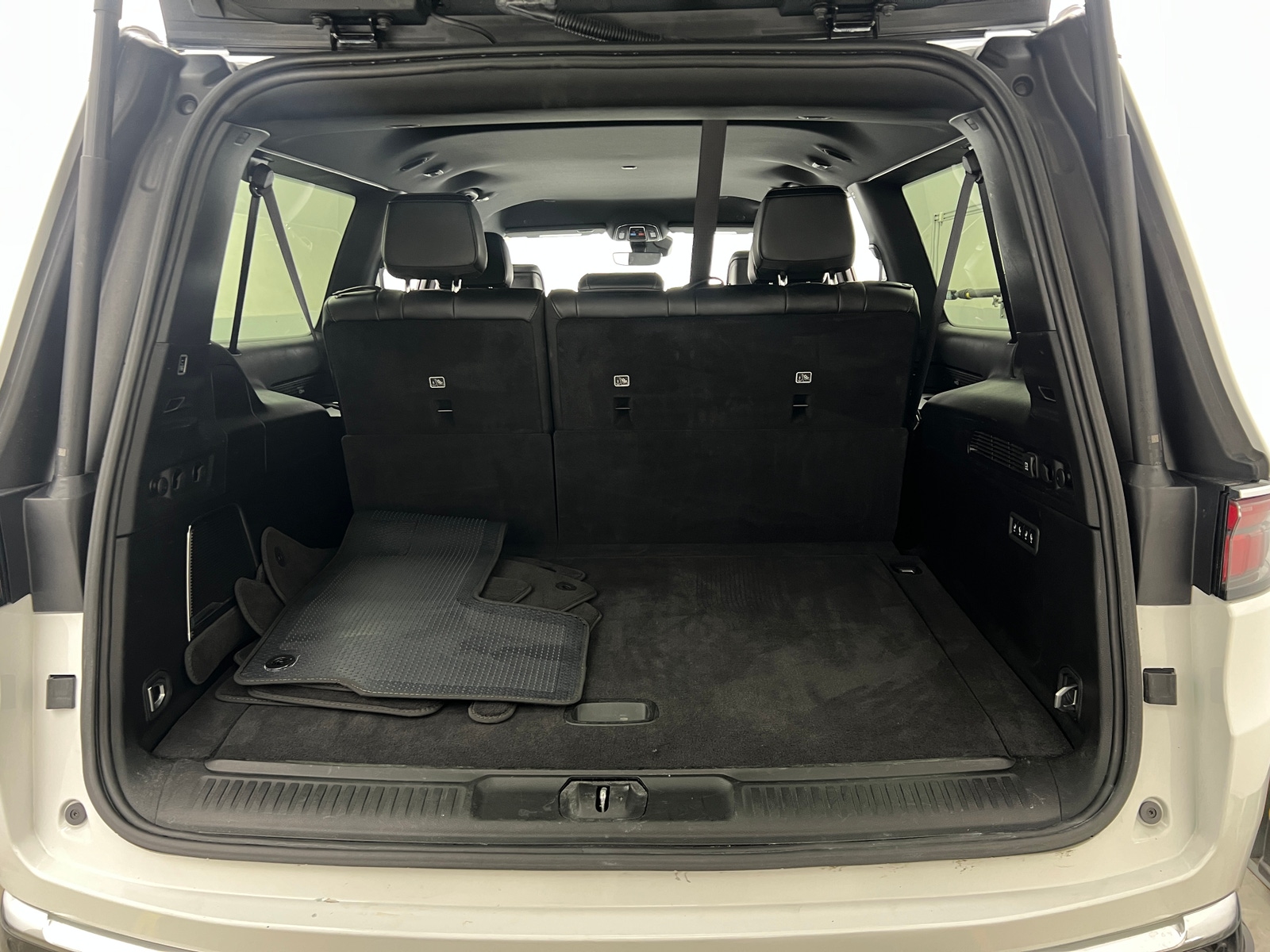 Thumbnail: 2025 Jeep Wagoneer - 6