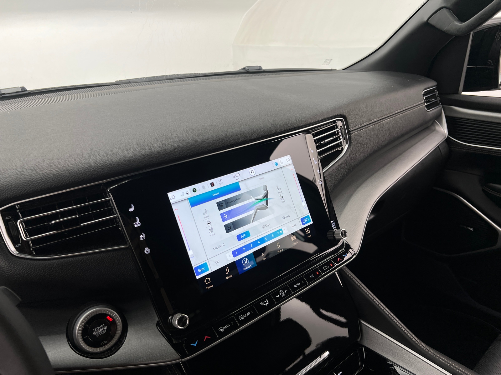 Thumbnail: 2025 Jeep Wagoneer - 3