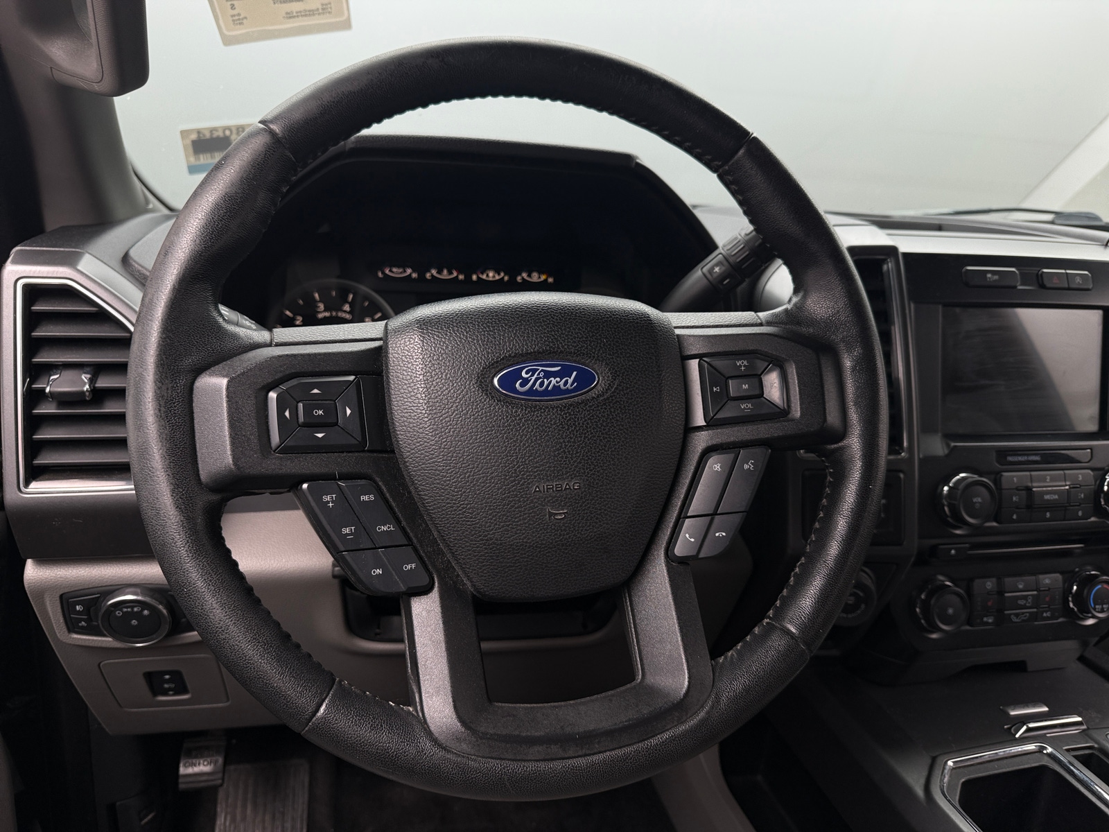 Thumbnail: 2017 Ford Econoline - 5