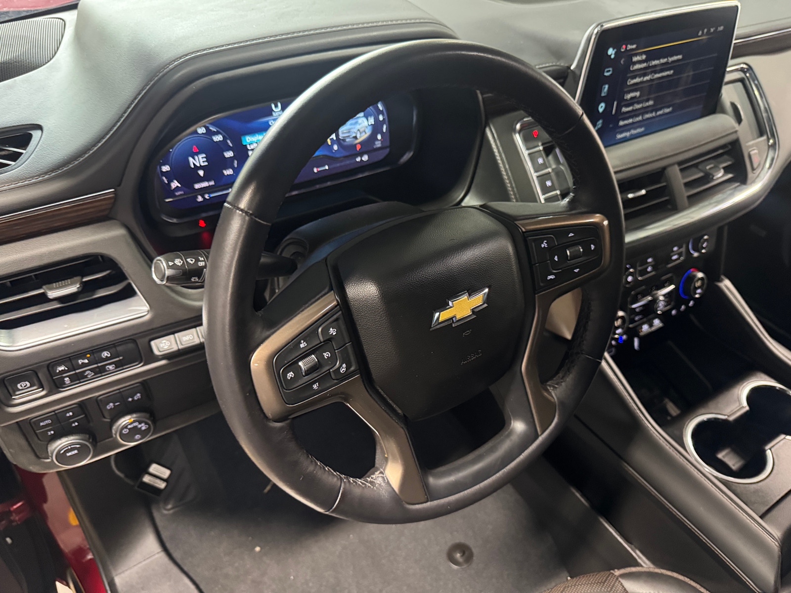 Thumbnail: 2023 Chevrolet Tahoe - 4