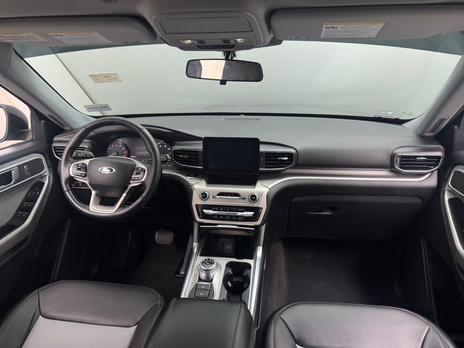 Thumbnail: 2022 Ford Explorer - 3