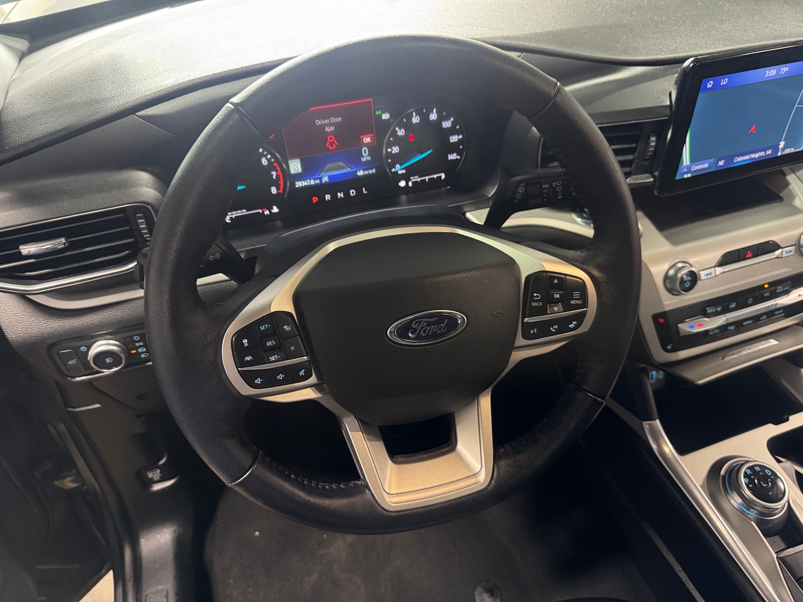 Thumbnail: 2022 Ford Explorer - 5