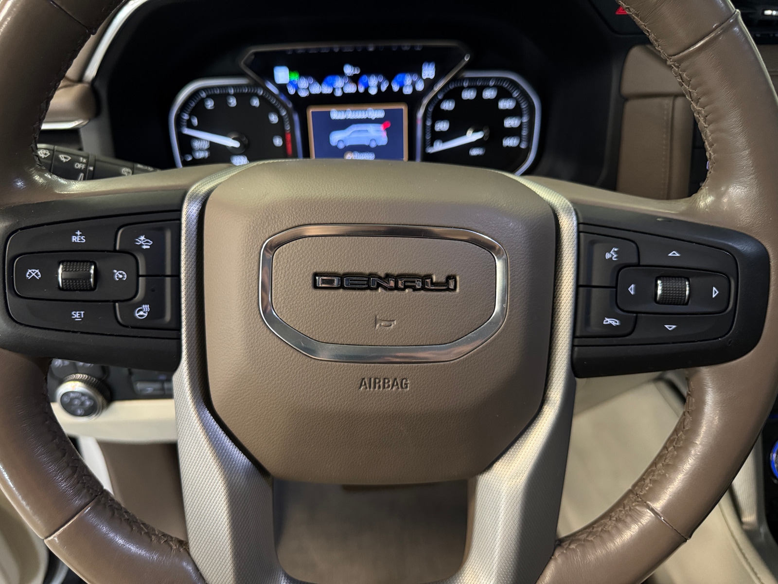 Thumbnail: 2021 GMC Yukon - 4