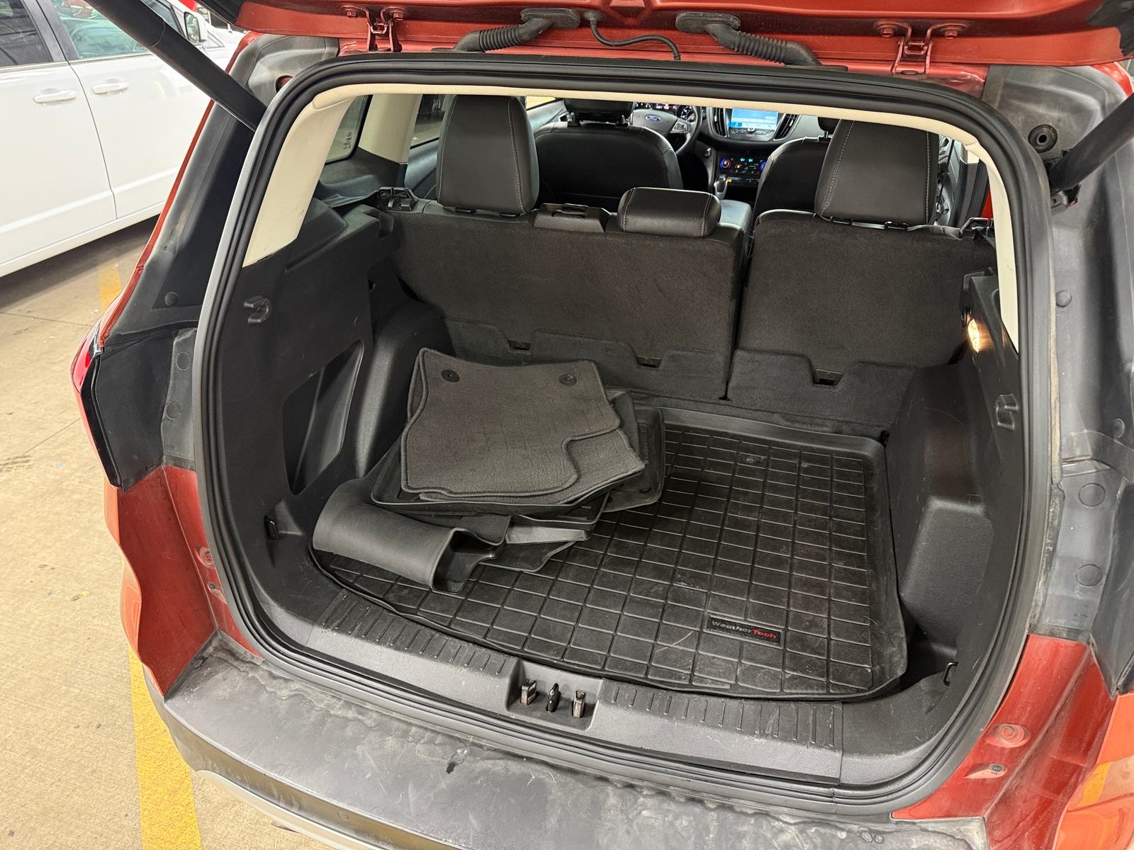 Thumbnail: 2019 Ford Escape - 6