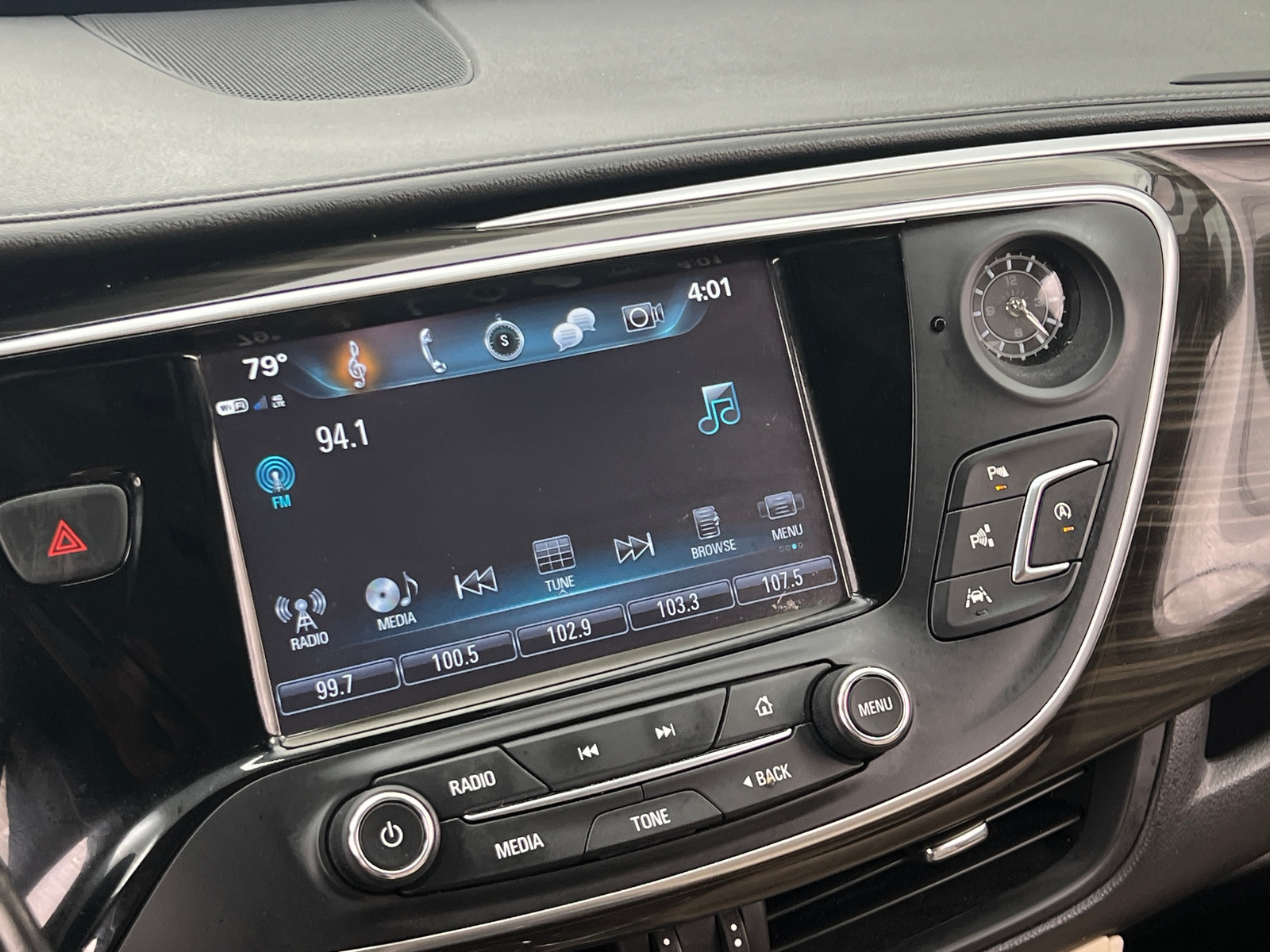 Thumbnail: 2020 Buick Envision - 3