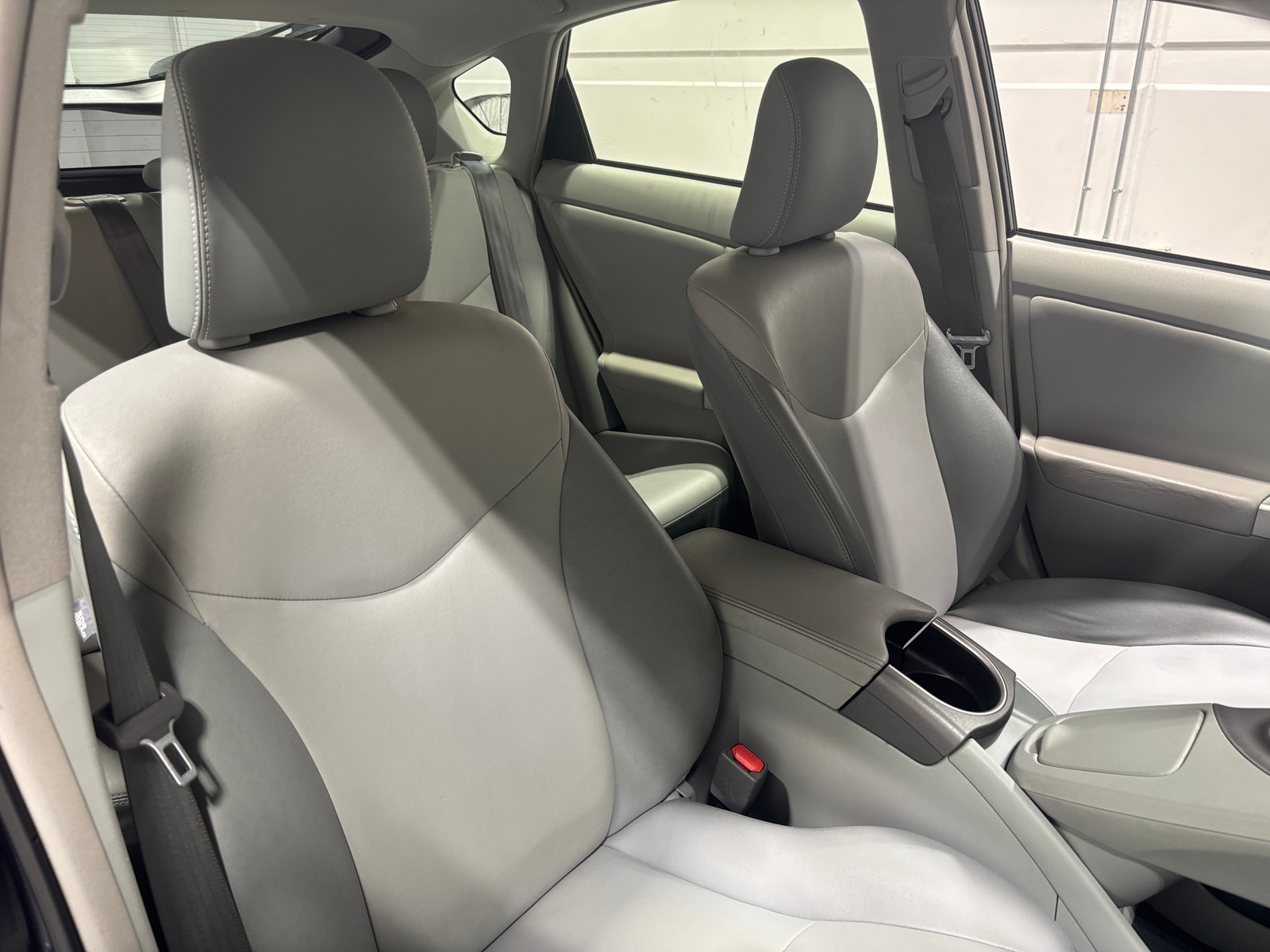 Thumbnail: 2015 Toyota Prius - 2