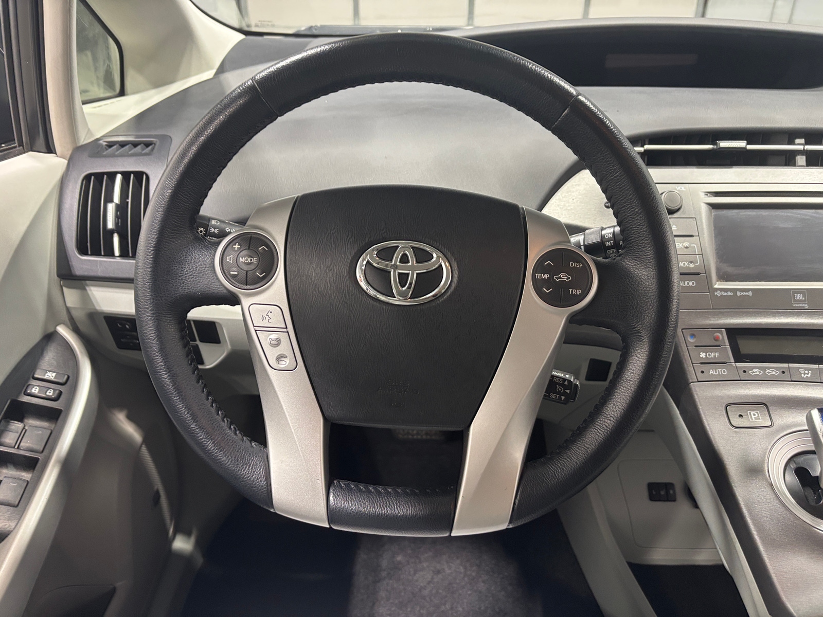 Thumbnail: 2015 Toyota Prius - 5