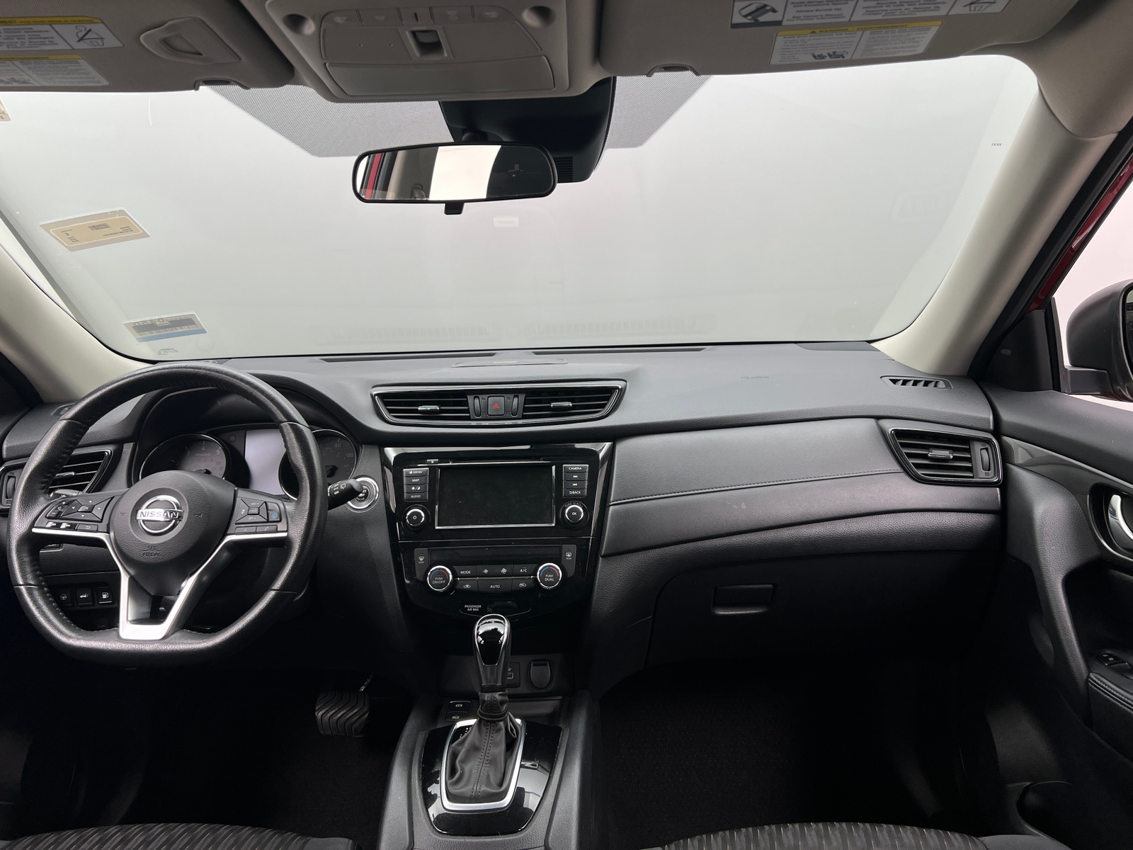 Thumbnail: 2019 Nissan Rogue - 3