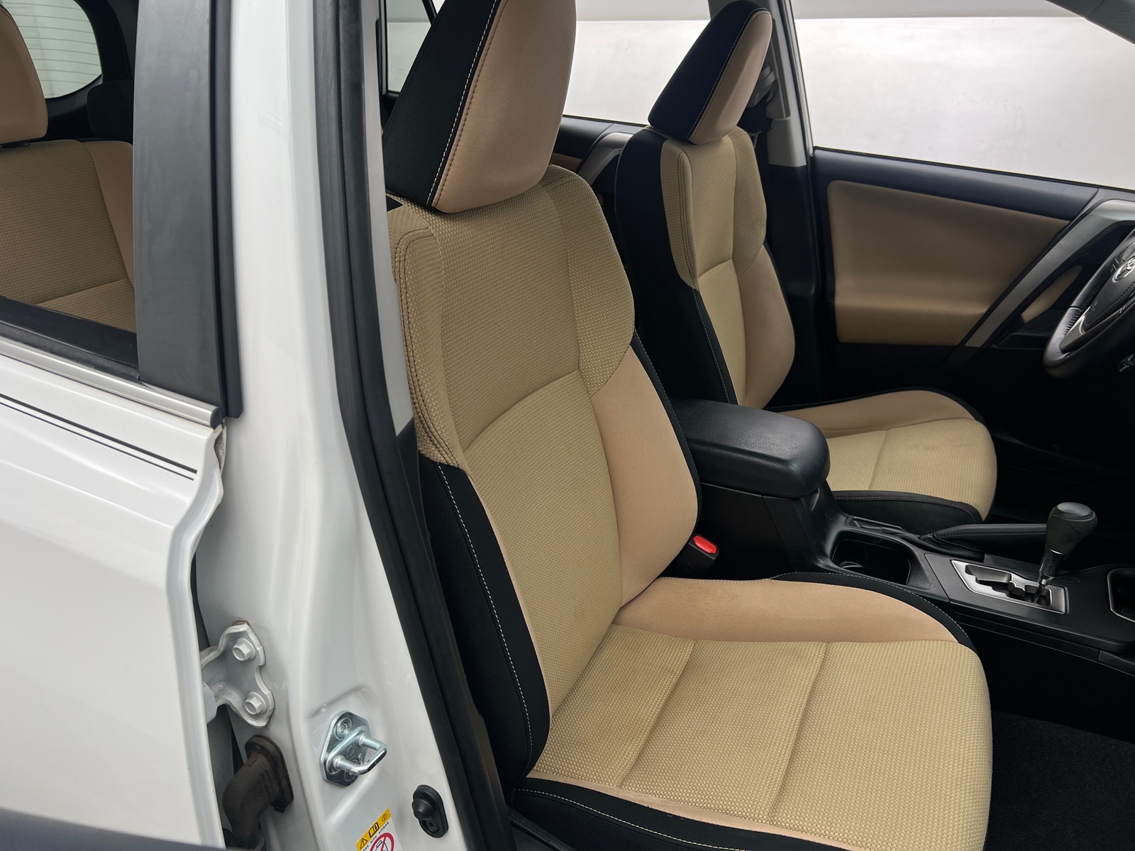 Thumbnail: 2017 Toyota RAV4 - 2