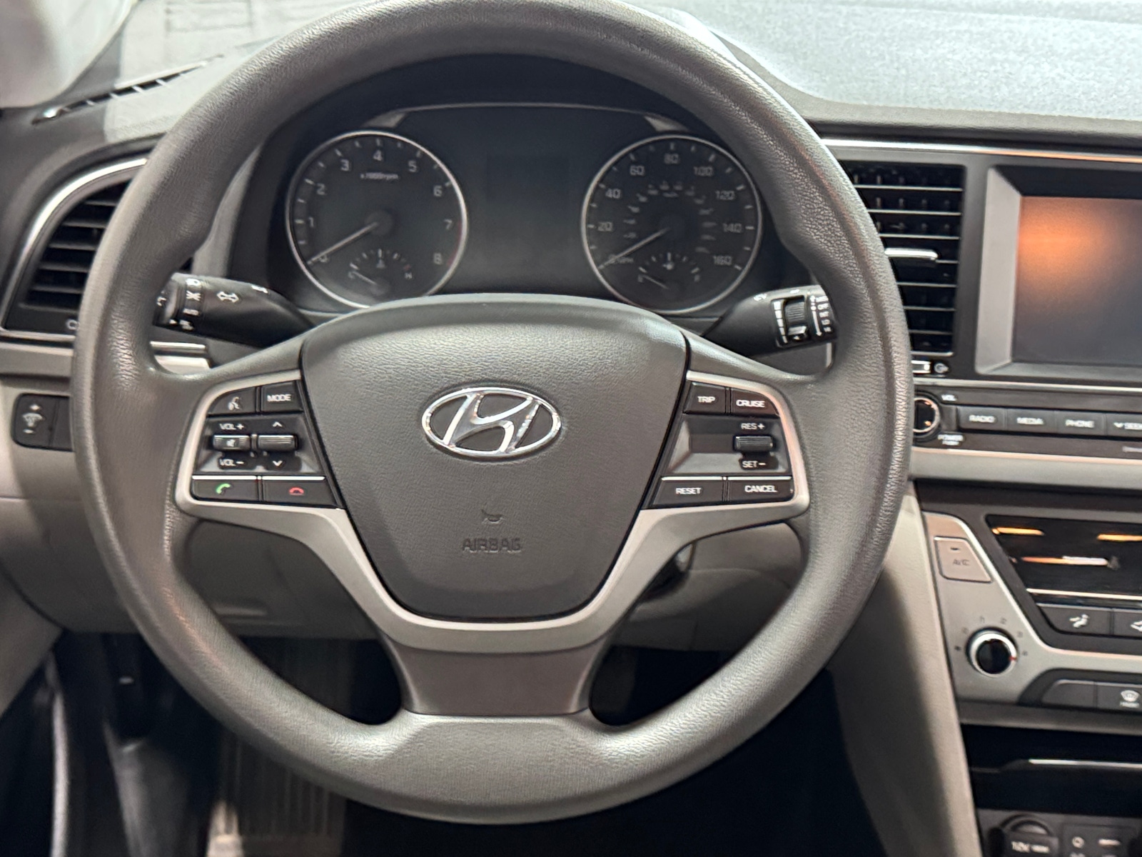 Thumbnail: 2017 Hyundai Elantra - 5