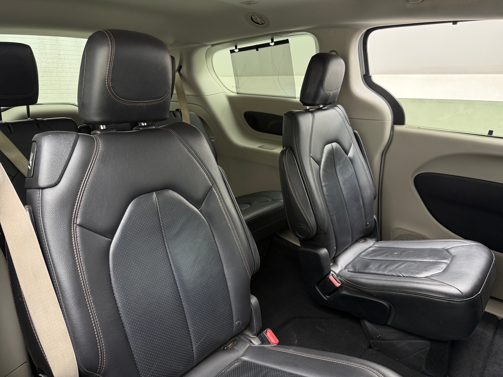 Thumbnail: 2017 Chrysler Pacifica - 5