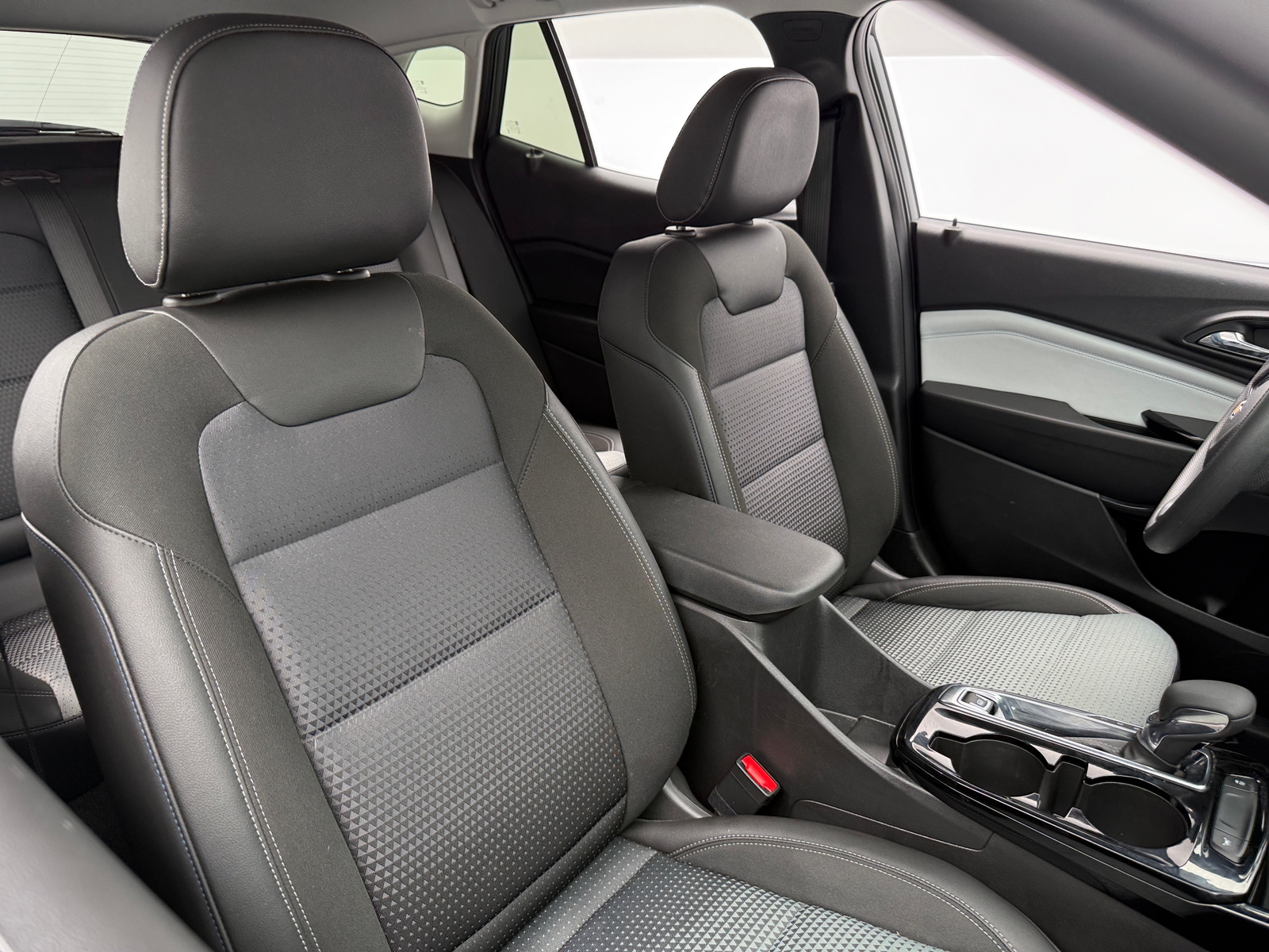 Thumbnail: 2025 Chevrolet Trax - 2