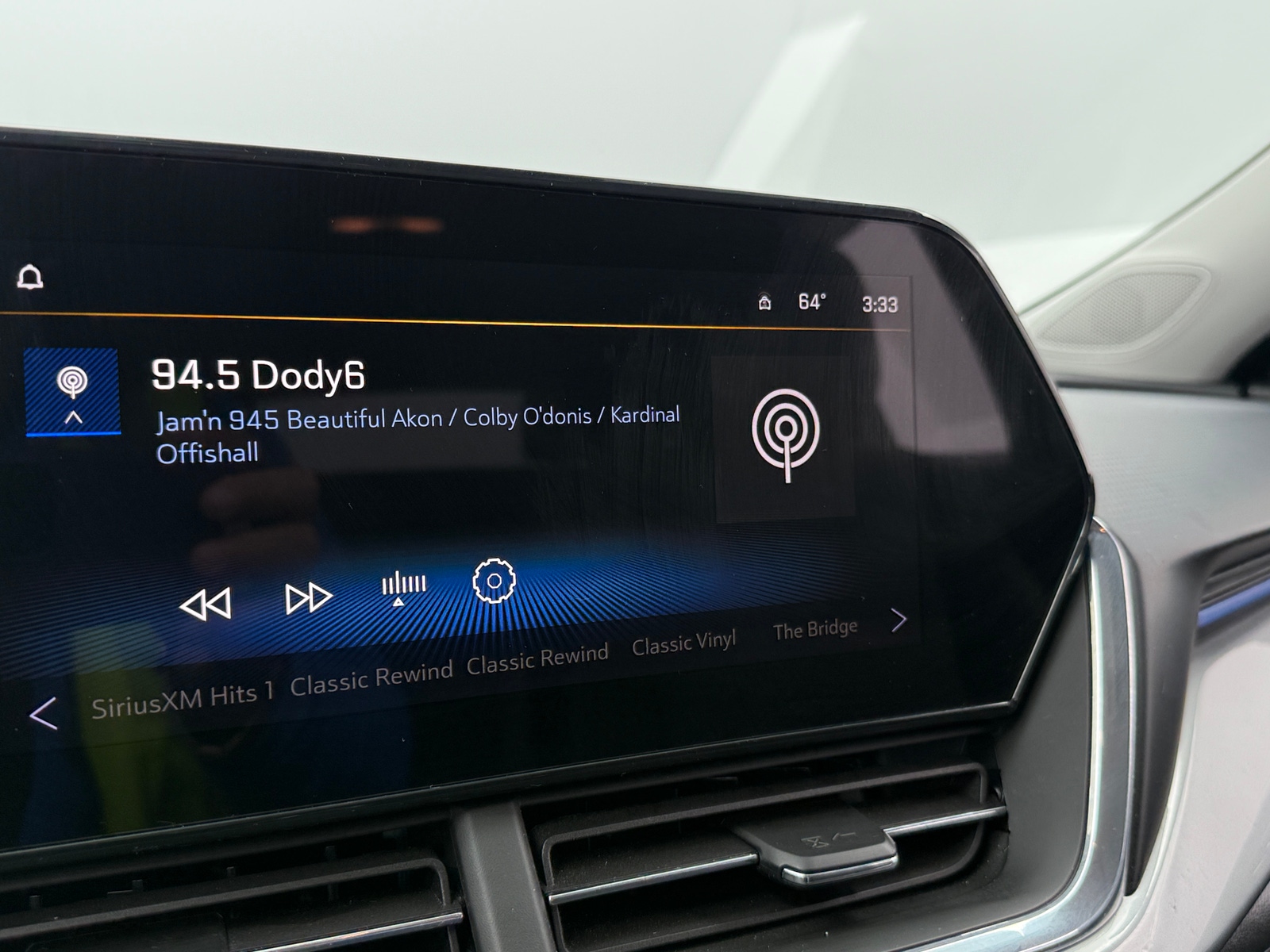 Thumbnail: 2025 Chevrolet Trax - 4