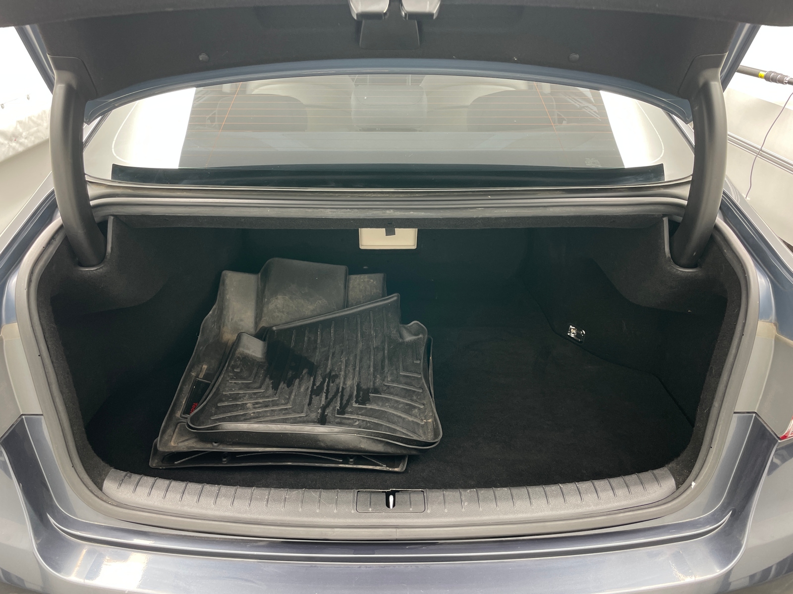 Thumbnail: 2017 Genesis G80 - 6