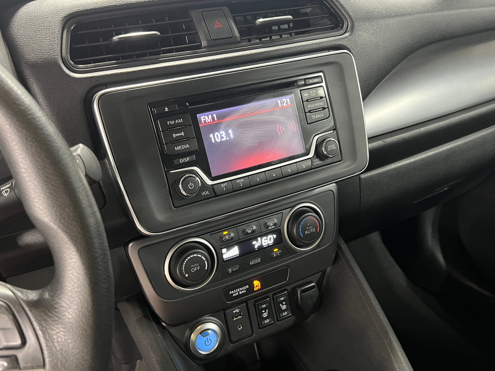 Thumbnail: 2018 Nissan Leaf - 4