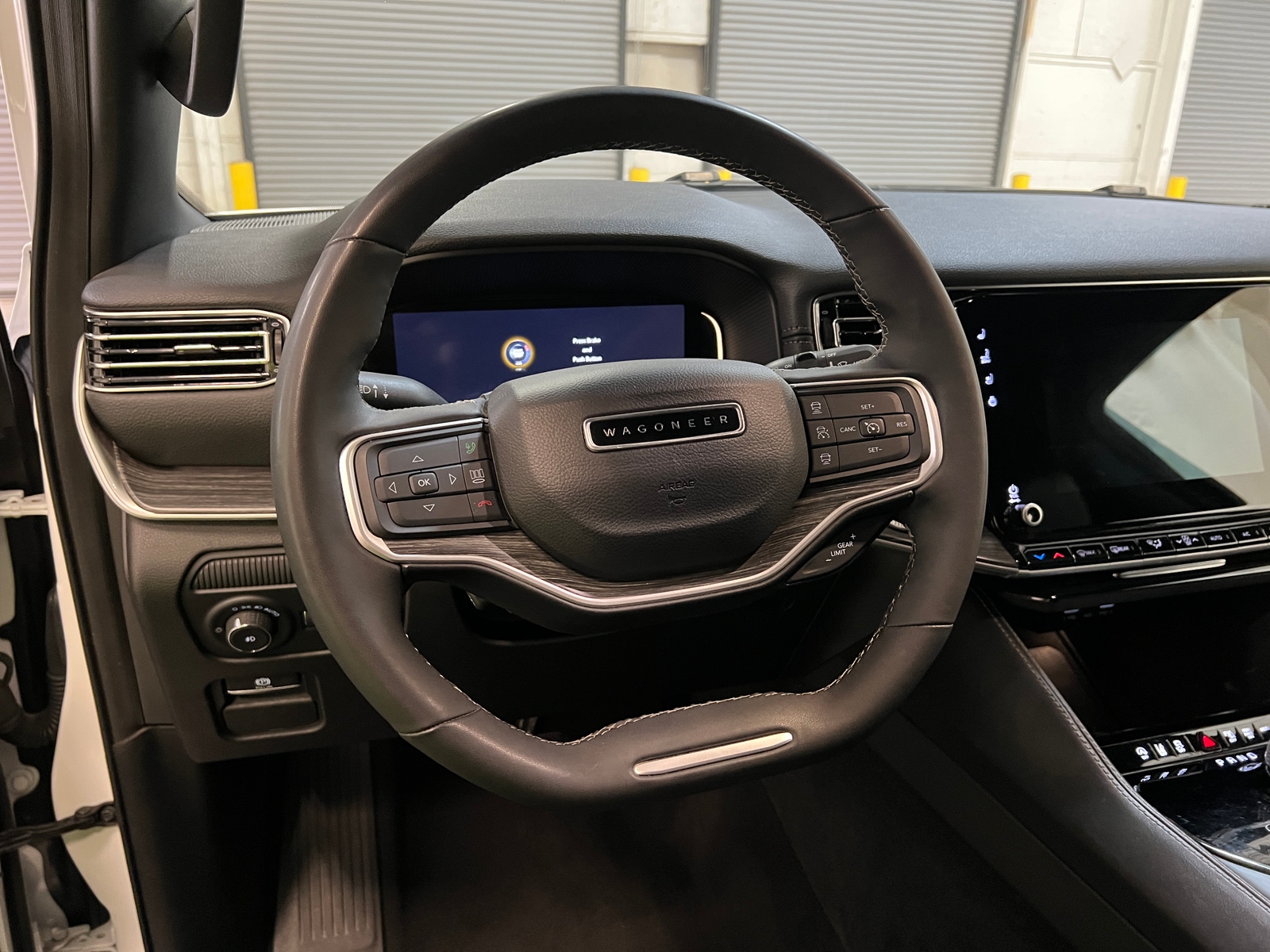 Thumbnail: 2024 Jeep Wagoneer - 4