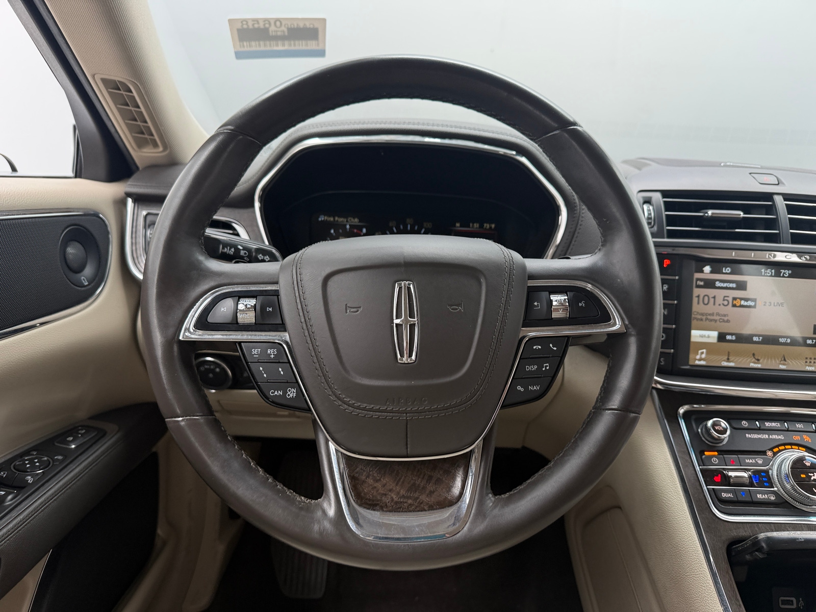 Thumbnail: 2017 Lincoln Continental - 4