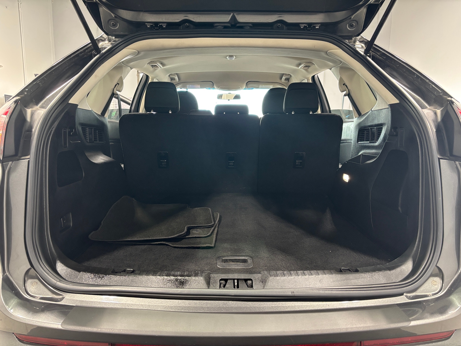 Thumbnail: 2018 Ford Edge - 7