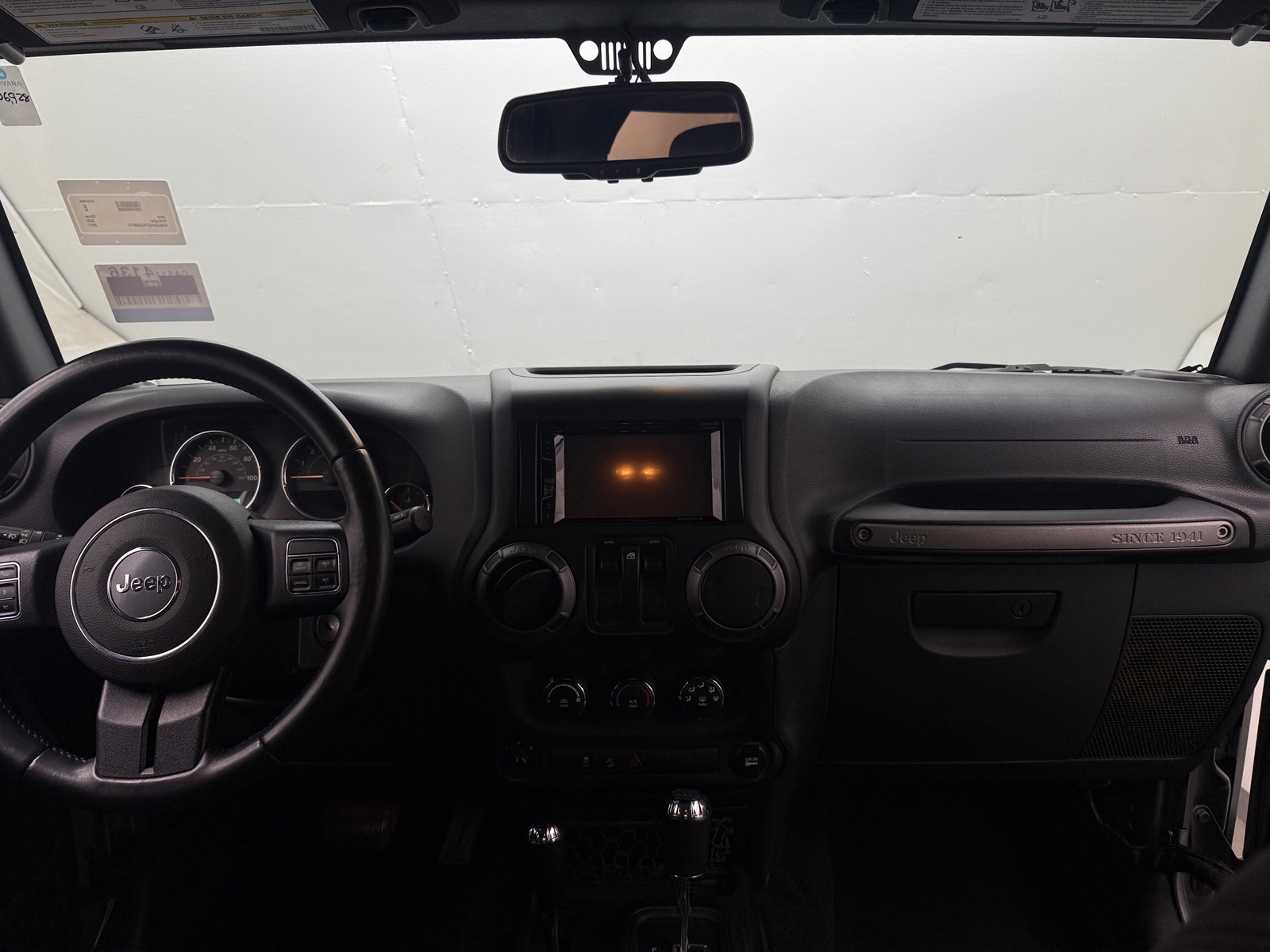 Thumbnail: 2017 Jeep Wrangler - 3