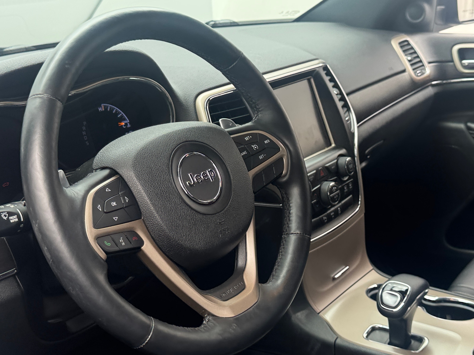 Thumbnail: 2015 Jeep Grand Cherokee - 4