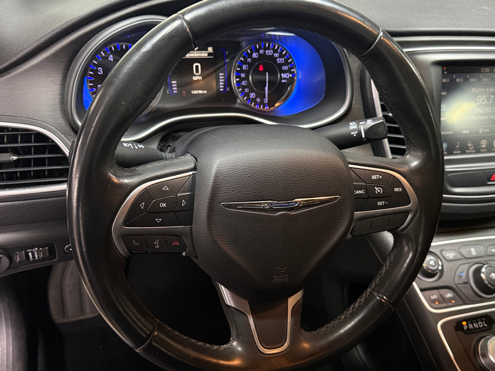 Thumbnail: 2015 Chrysler 200 - 5