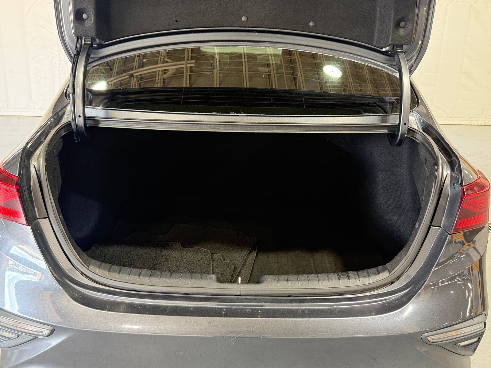 Thumbnail: 2020 Kia Forte - 7