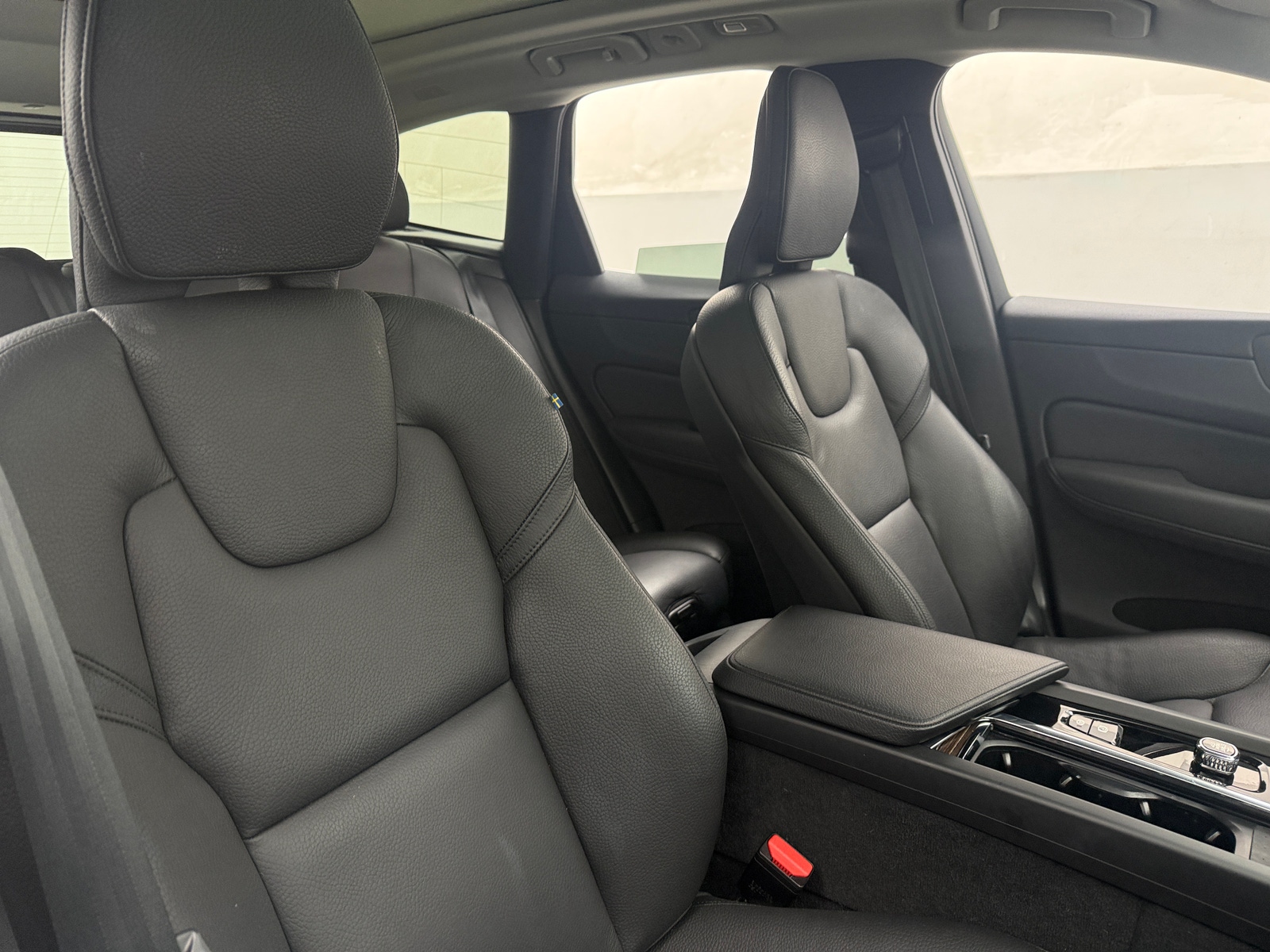 Thumbnail: 2022 Volvo XC60 - 2