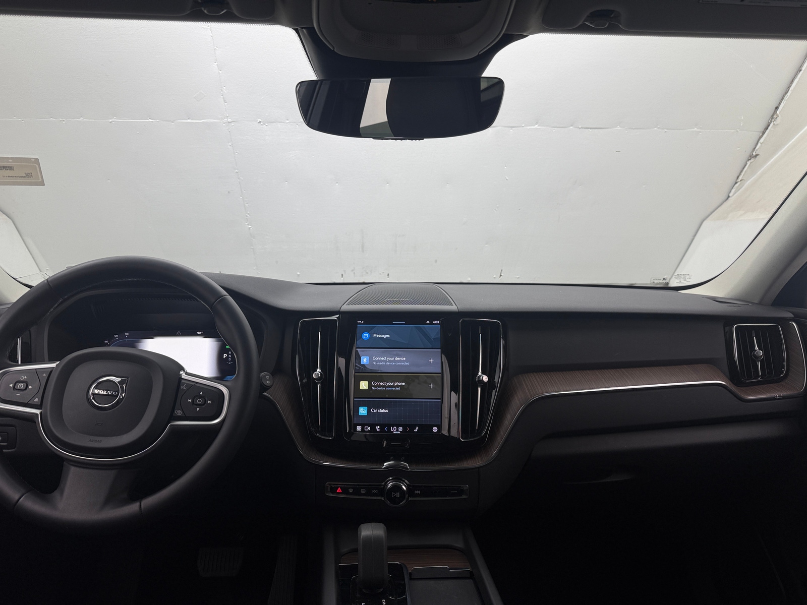 Thumbnail: 2022 Volvo XC60 - 3