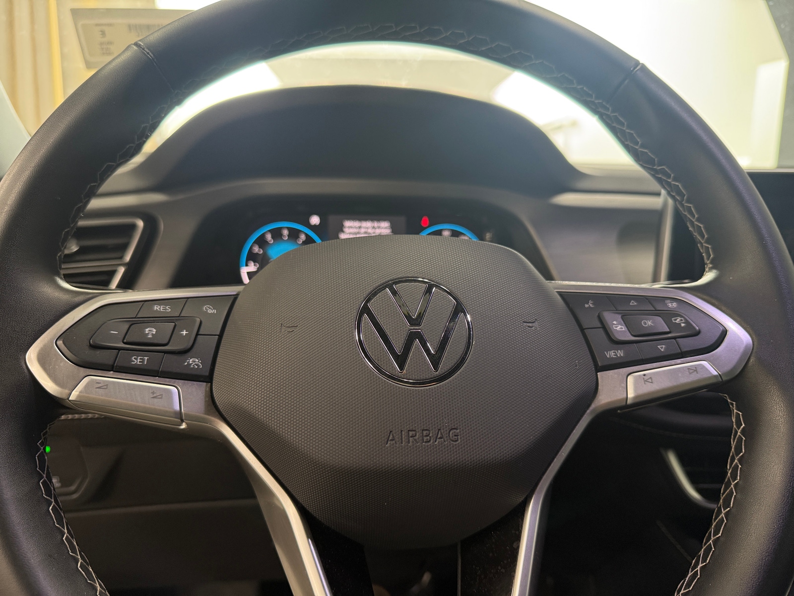 Thumbnail: 2025 Volkswagen Atlas - 4