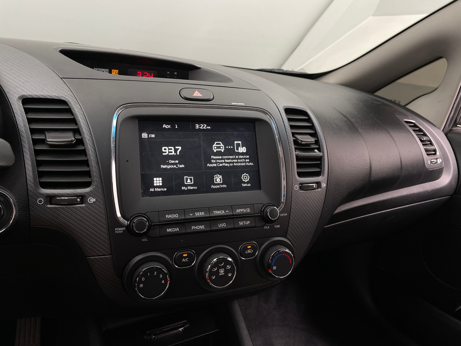 Thumbnail: 2017 Kia Forte - 4