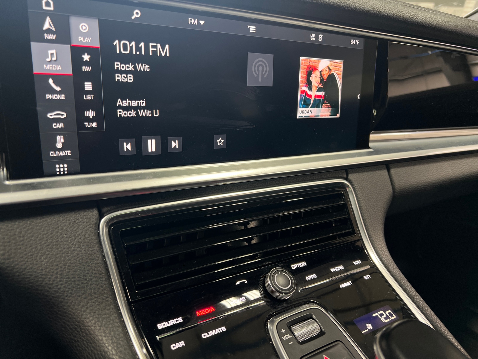 Thumbnail: 2018 Porsche Panamera - 3