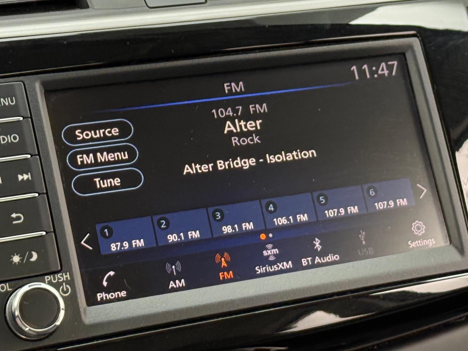 Thumbnail: 2019 Nissan Sentra - 3