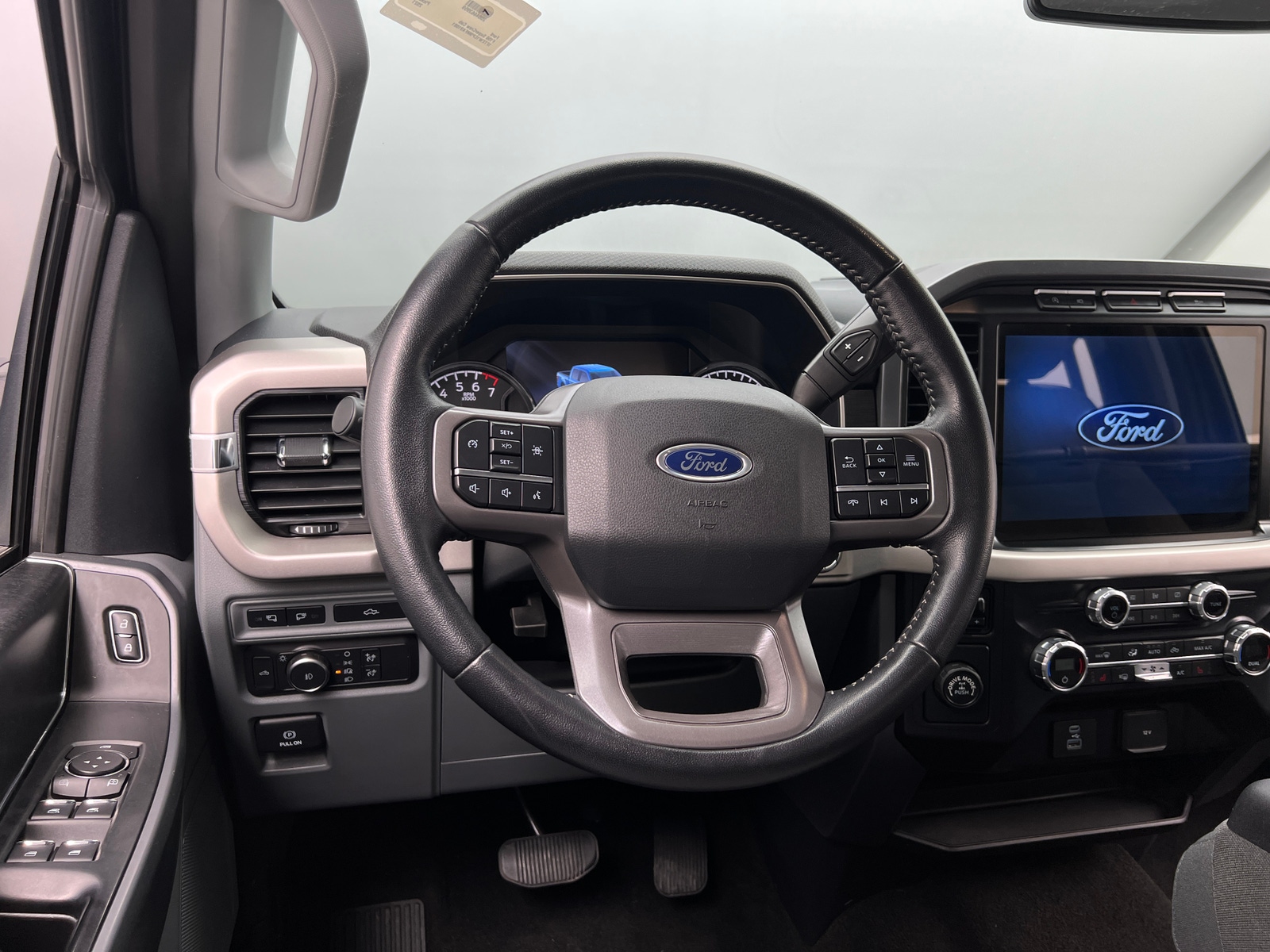 Thumbnail: 2021 Ford Econoline - 5