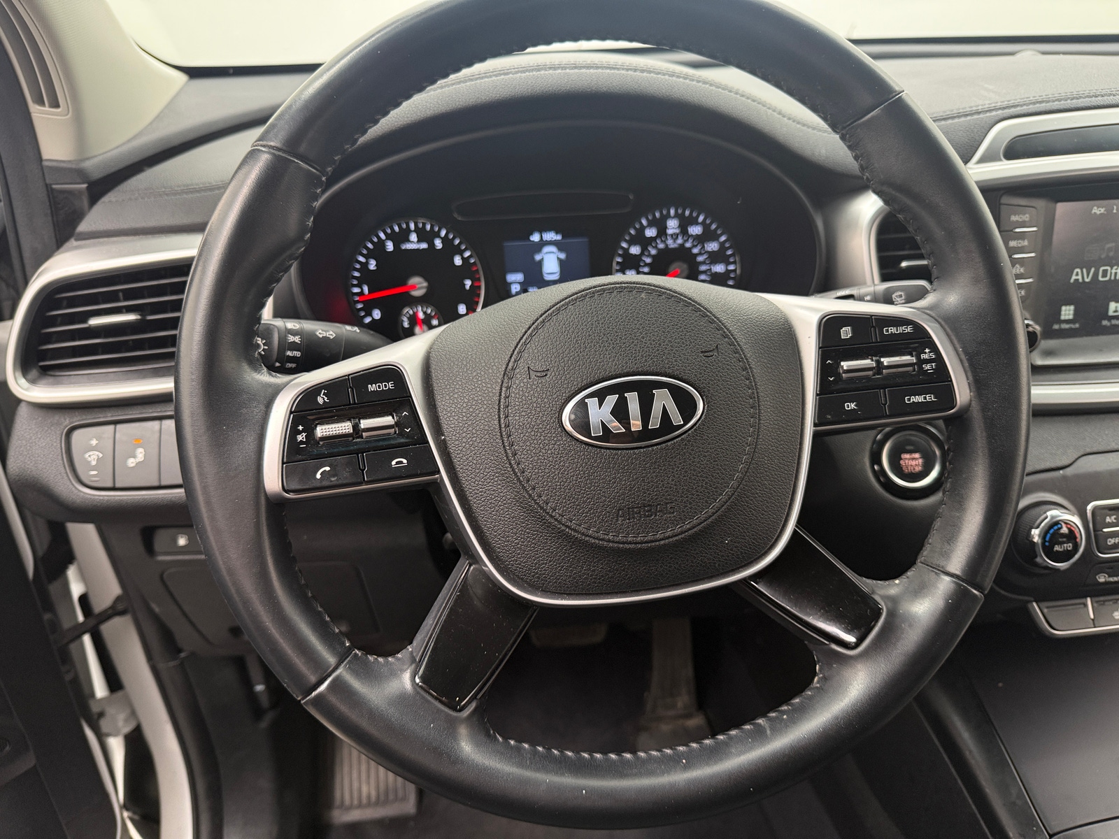 Thumbnail: 2020 Kia Sorento - 5