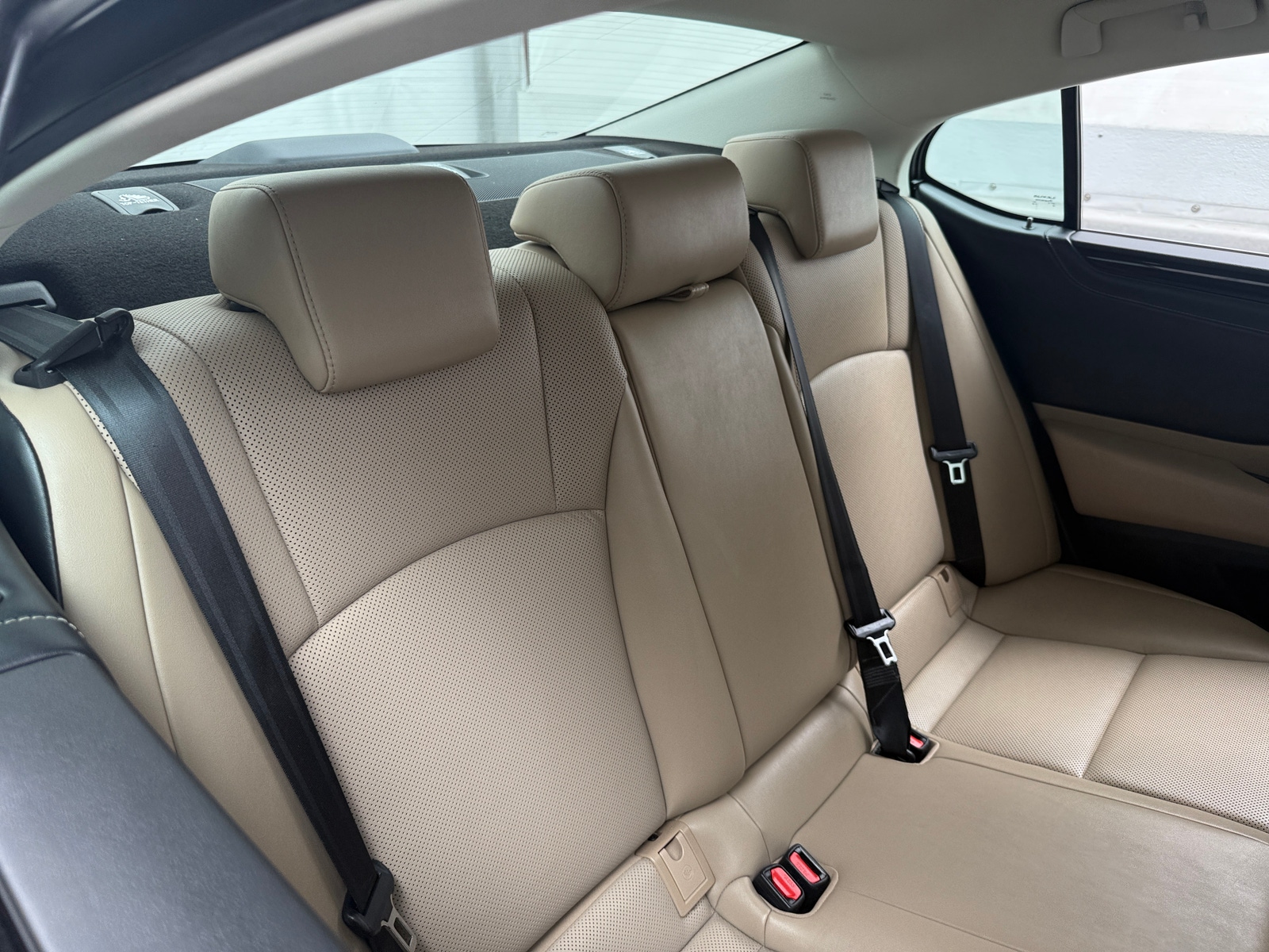 Thumbnail: 2019 Lexus ES - 6