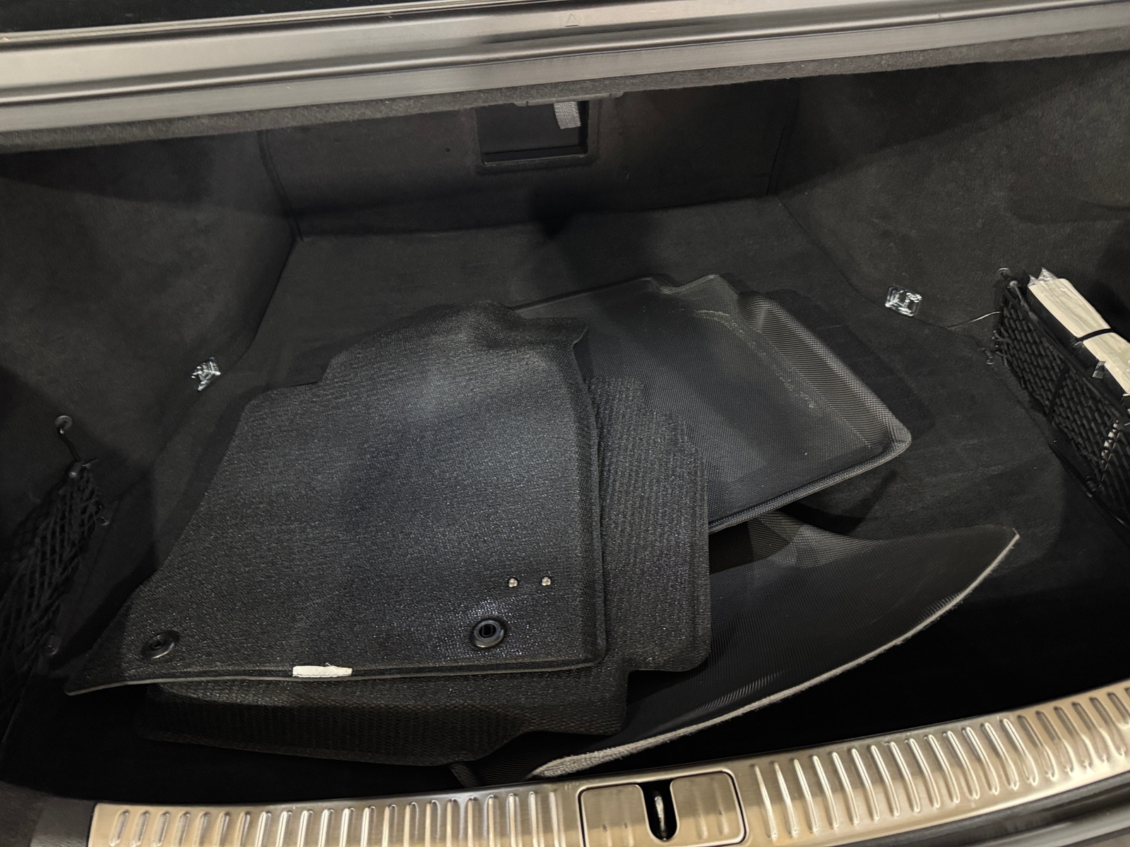 Thumbnail: 2018 Genesis G90 - 6