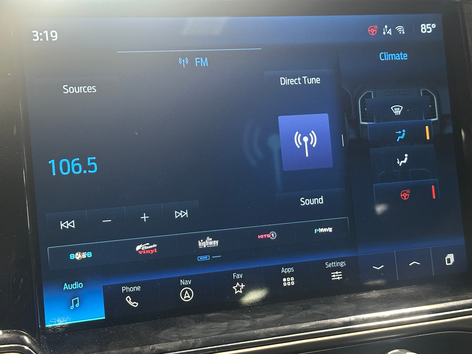 Thumbnail: 2022 Ford Econoline - 3