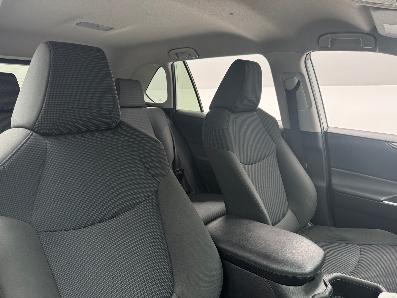 Thumbnail: 2022 Toyota RAV4 - 2