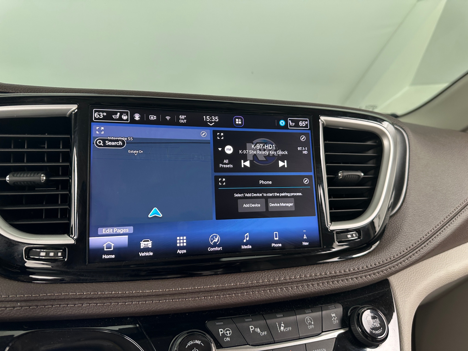 Thumbnail: 2021 Chrysler Pacifica - 3