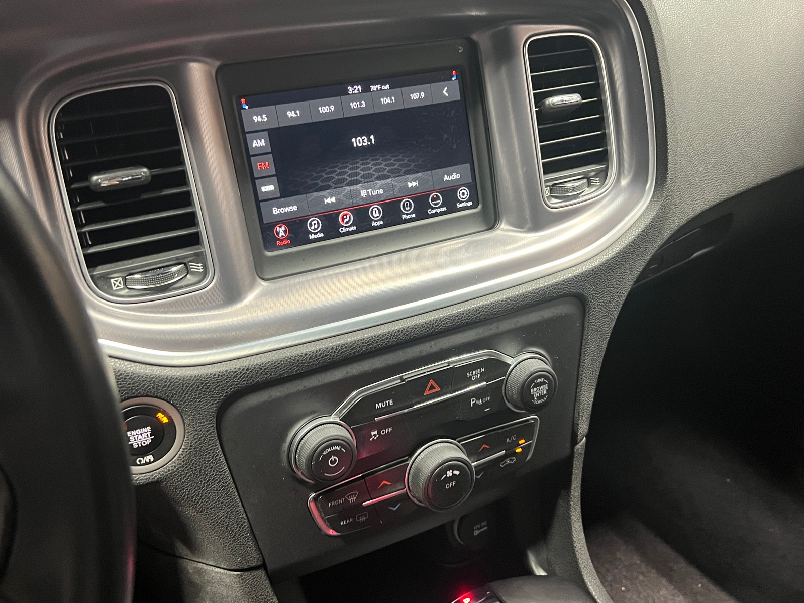 Thumbnail: 2020 Dodge Charger - 4