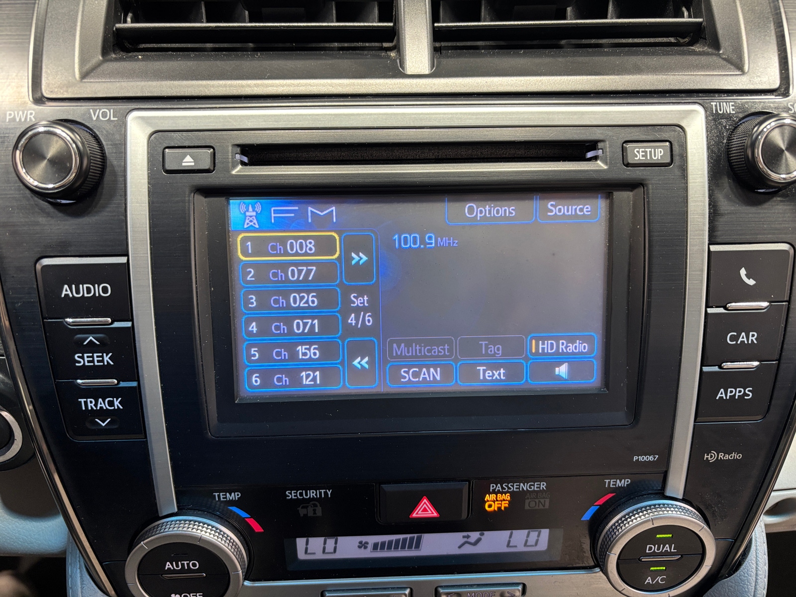 Thumbnail: 2012 Toyota Camry - 4