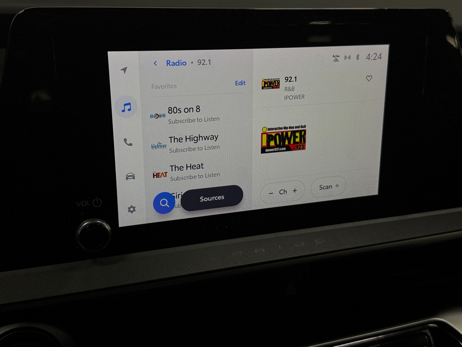 Thumbnail: 2023 Toyota Prius - 4