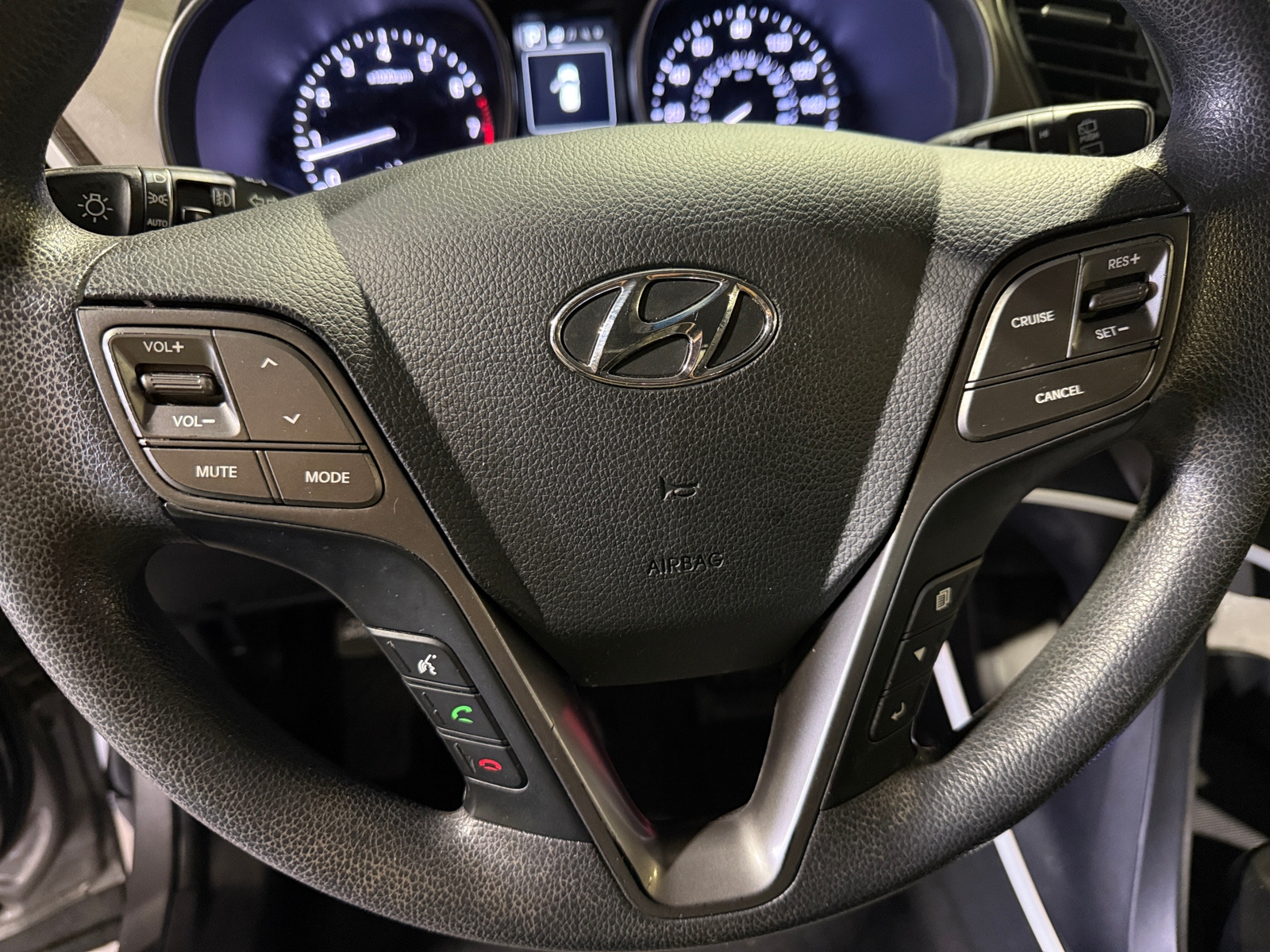 Thumbnail: 2017 Hyundai Santa Fe - 5