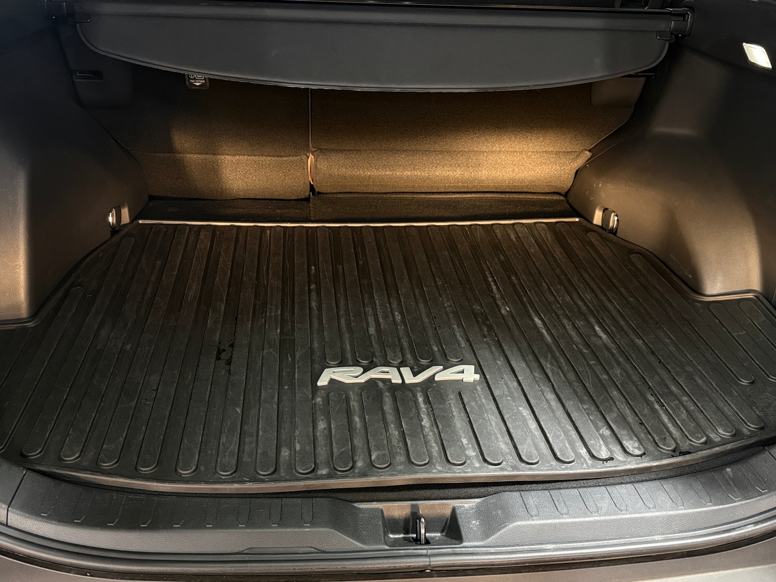 Thumbnail: 2025 Toyota RAV4 - 6