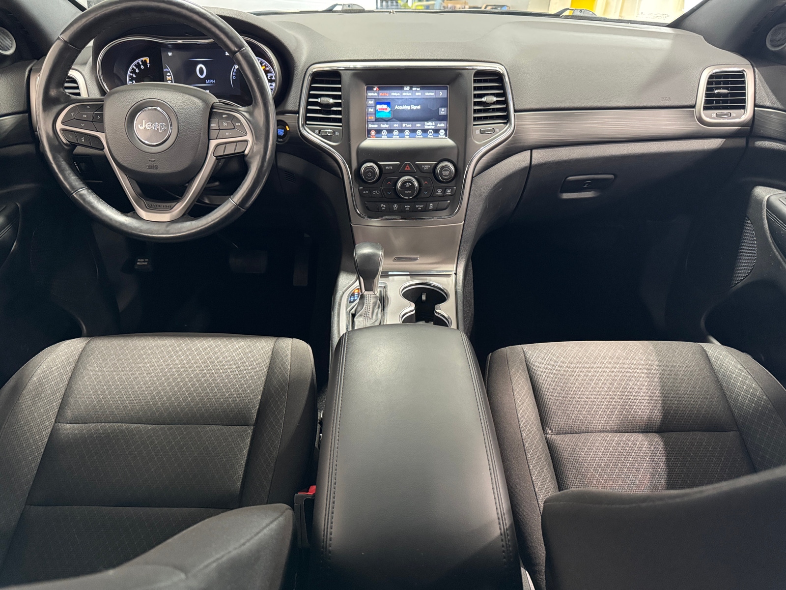 Thumbnail: 2020 Jeep Grand Cherokee - 3